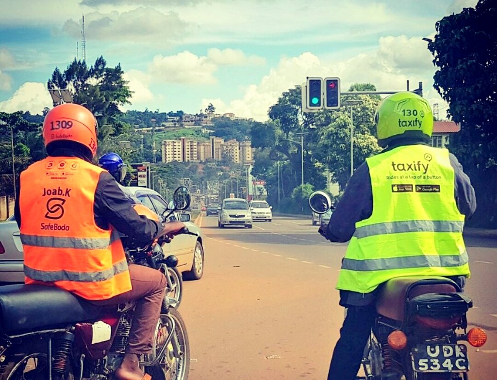 Moto-taxis SafeBoda et Taxify